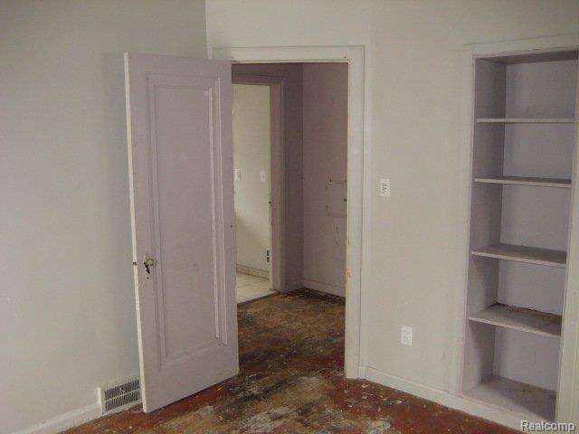 317 Elizabeth Lake Road Pontiac, MI 48341 - Photo 14 of 25 317 ELIZABETH LK RD PONTIAC (39)