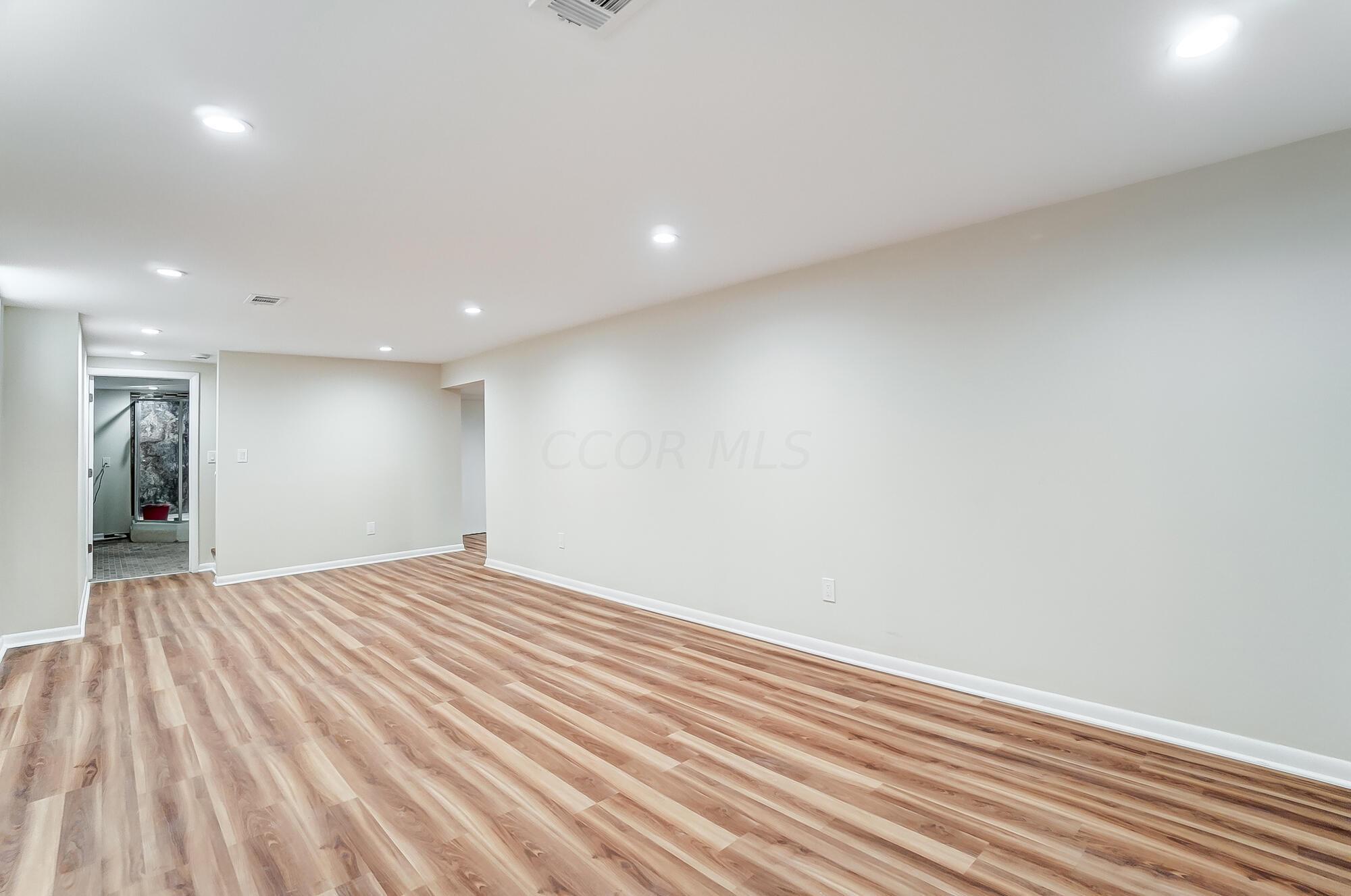 1421 Kenwick Road Columbus, OH 43209 - Photo 53 of 82 053