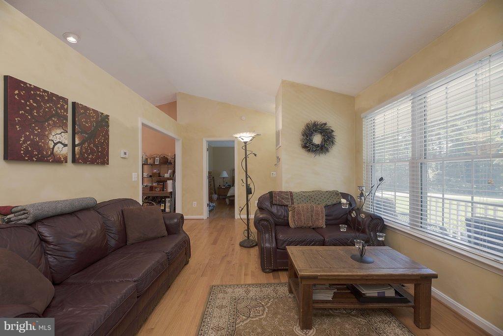 5807 Stanfield Road Spotsylvania, VA 22551 - Photo 4 of 28 Living Room