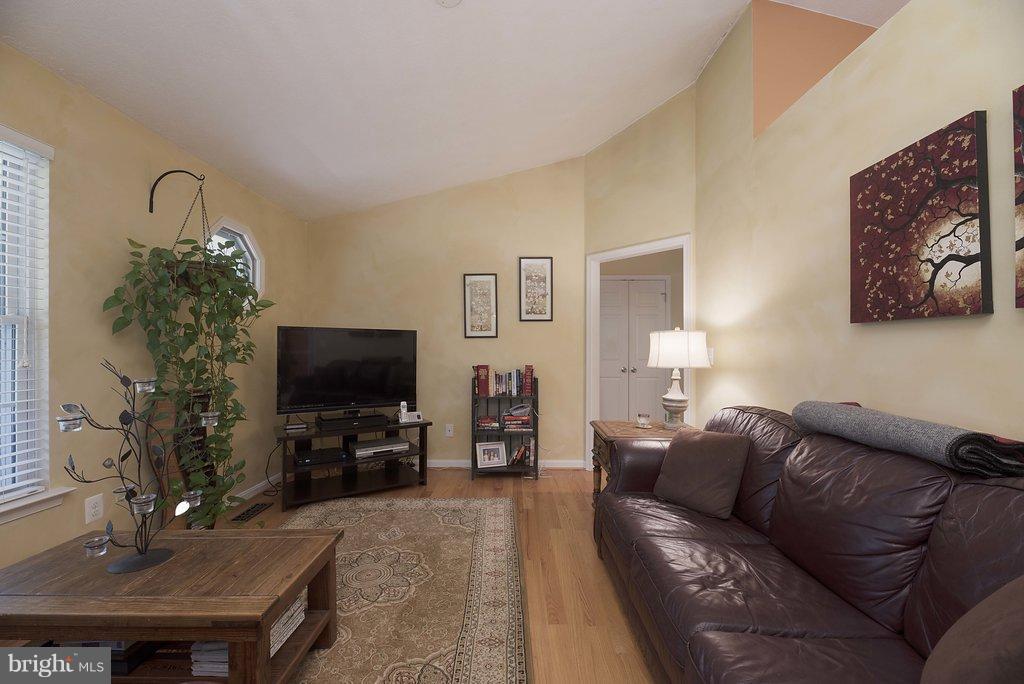 5807 Stanfield Road Spotsylvania, VA 22551 - Photo 6 of 28 Living Room