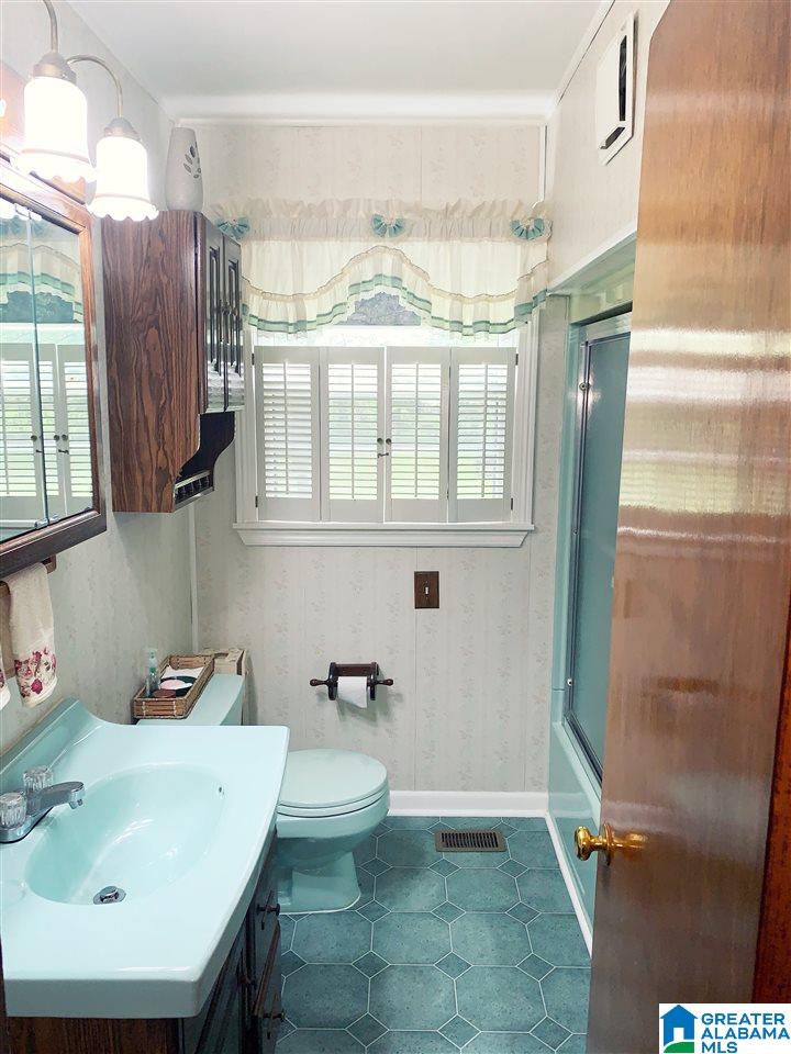 135 Winston Court Bessemer, AL 35023 - Photo 8 of 15
