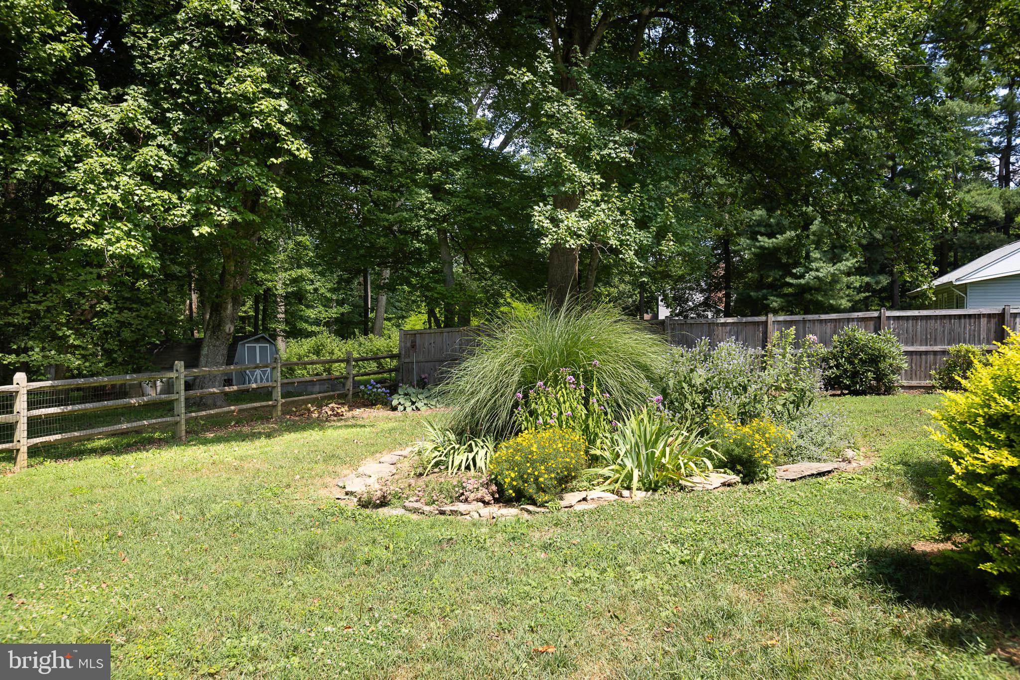 7352 Damascus Road Gaithersburg, MD 20882 - Photo 6 of 29 Fully Fenced