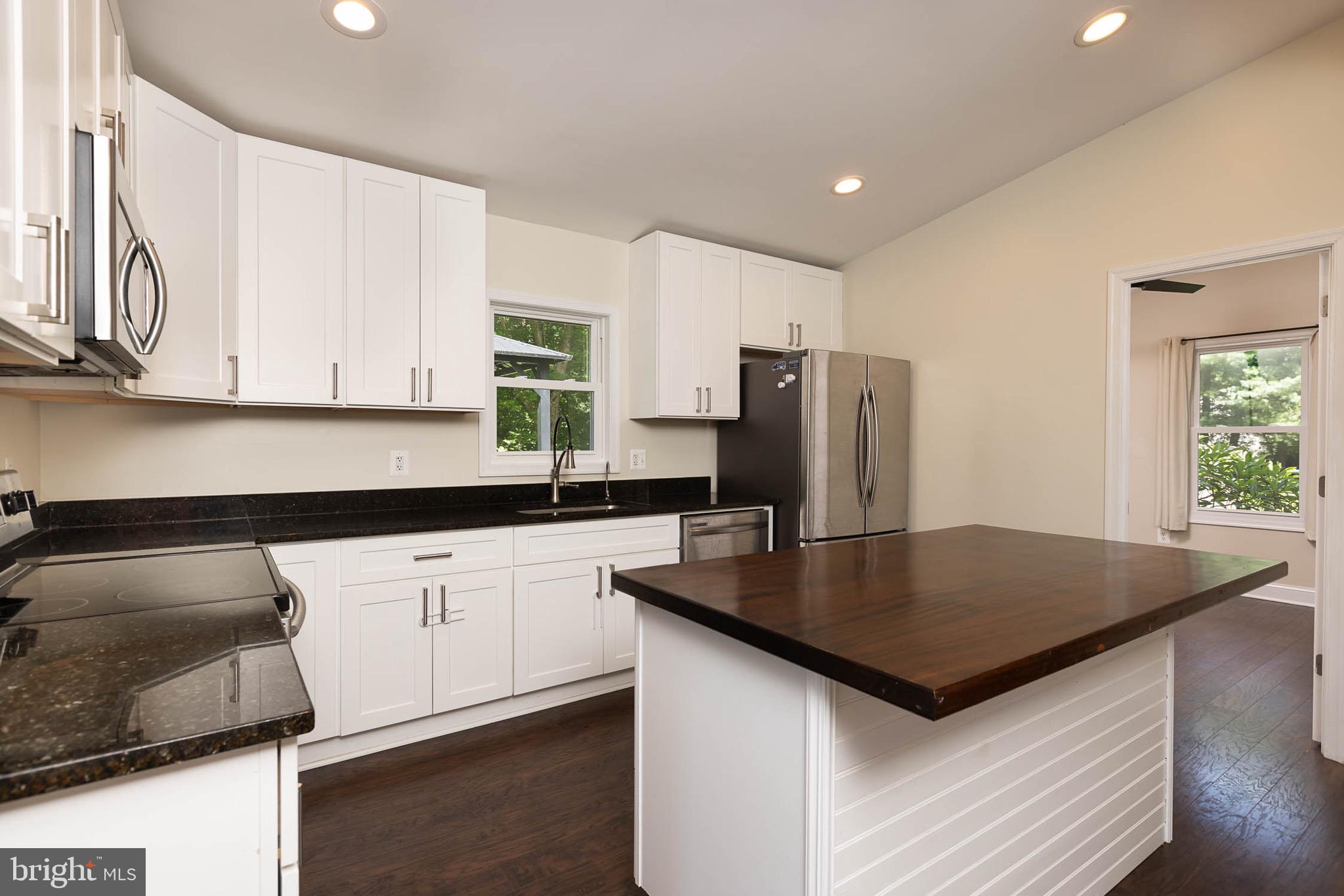 7352 Damascus Road Gaithersburg, MD 20882 - Photo 8 of 29 Great updated spacious kitchen