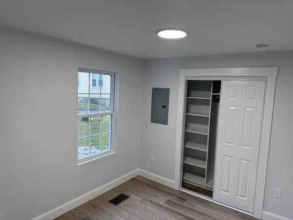 $2,950 | 27 Leicester Street, Unit 1, Oxford, MA 01537