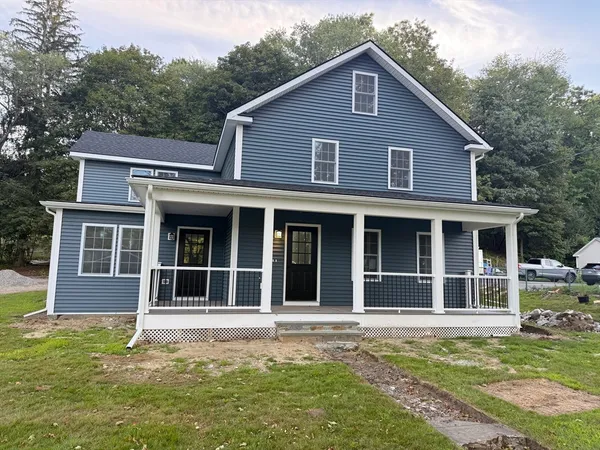 $2,950 | 27 Leicester Street, Unit 1, Oxford, MA 01537