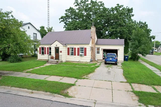 $165,000 | 714 South Adams Street, New Lisbon, WI 53950