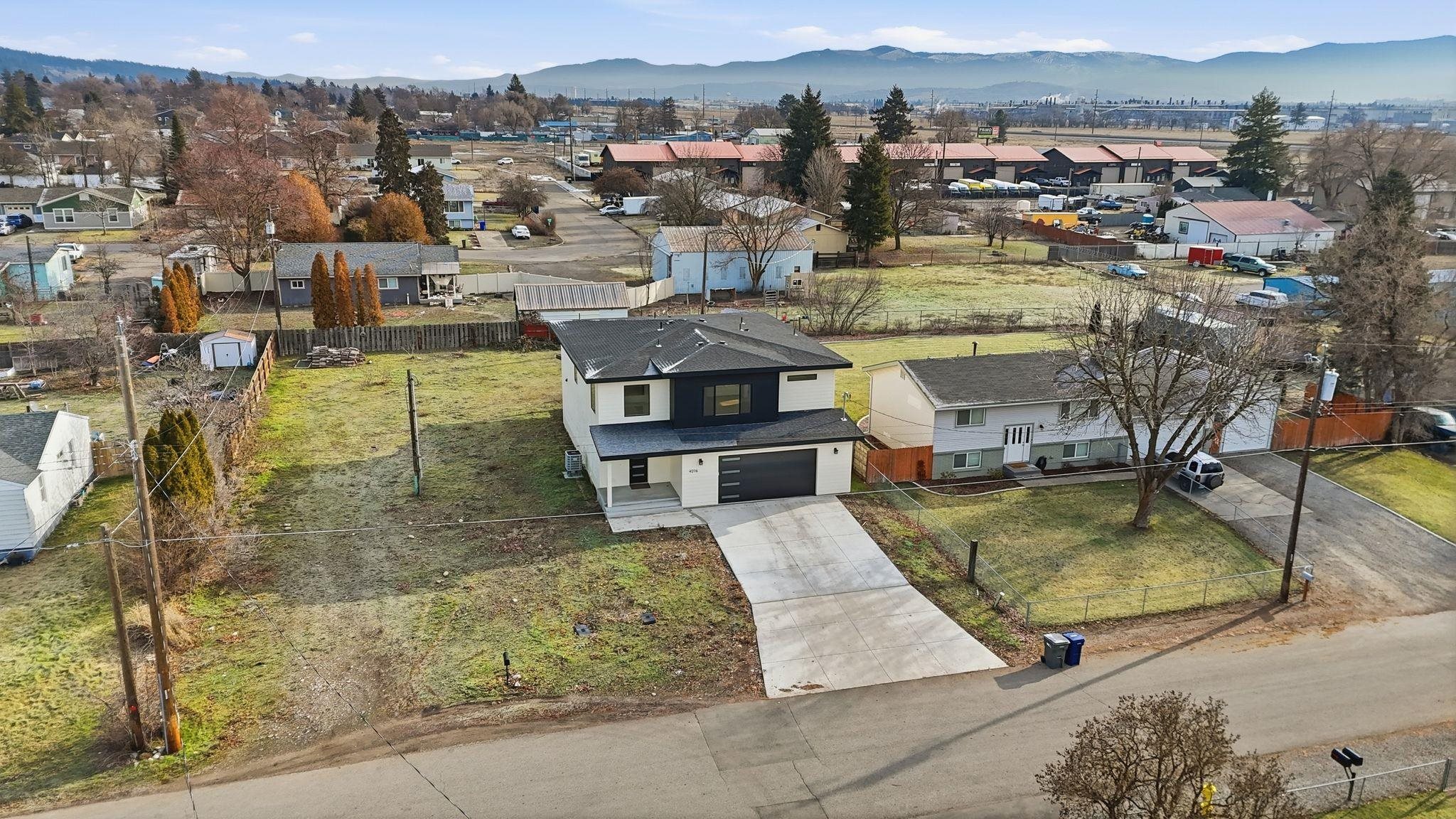 4216 North Silas Road Spokane Valley, WA 99216 - Photo 36 of 47