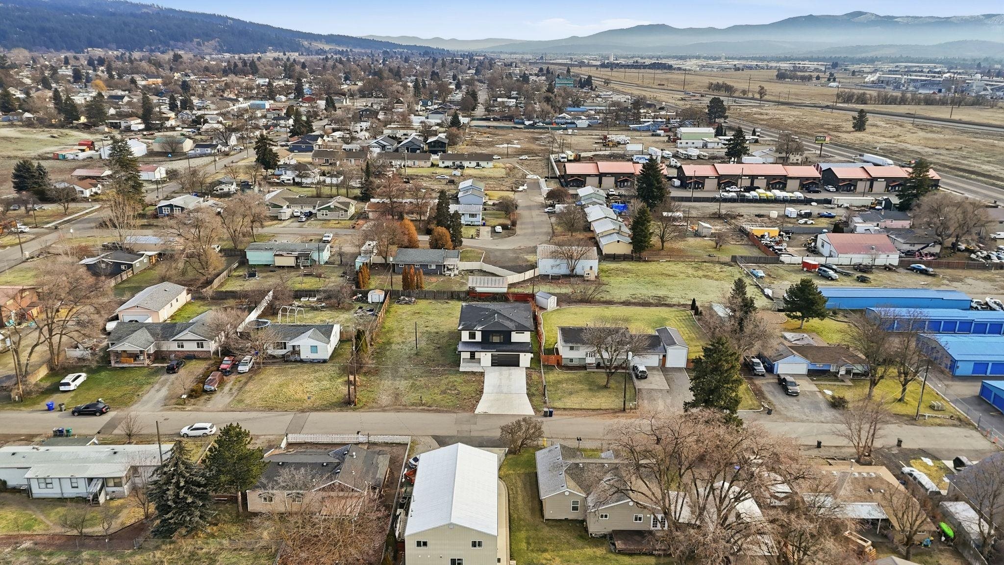 4216 North Silas Road Spokane Valley, WA 99216 - Photo 40 of 47