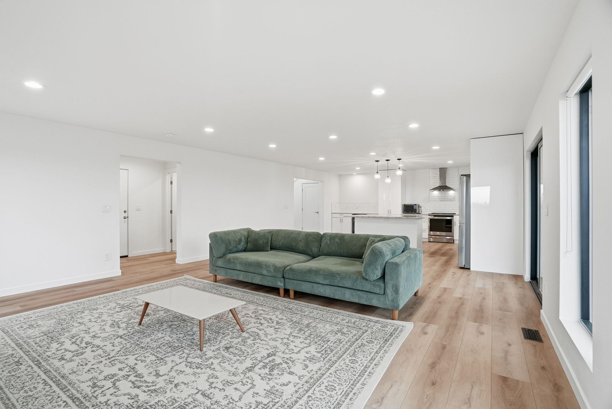 4216 North Silas Road Spokane Valley, WA 99216 - Photo 7 of 47