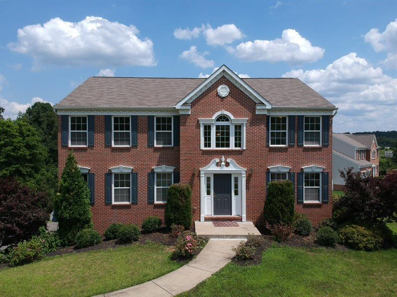 137 Walnut Drive McKees Rocks, PA 15136 - Photo 2 of 18 Gallery Image 2