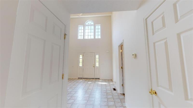 137 Walnut Drive McKees Rocks, PA 15136 - Photo 4 of 18 Gallery Image 4