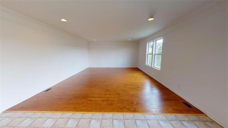 137 Walnut Drive McKees Rocks, PA 15136 - Photo 9 of 18 Gallery Image 9