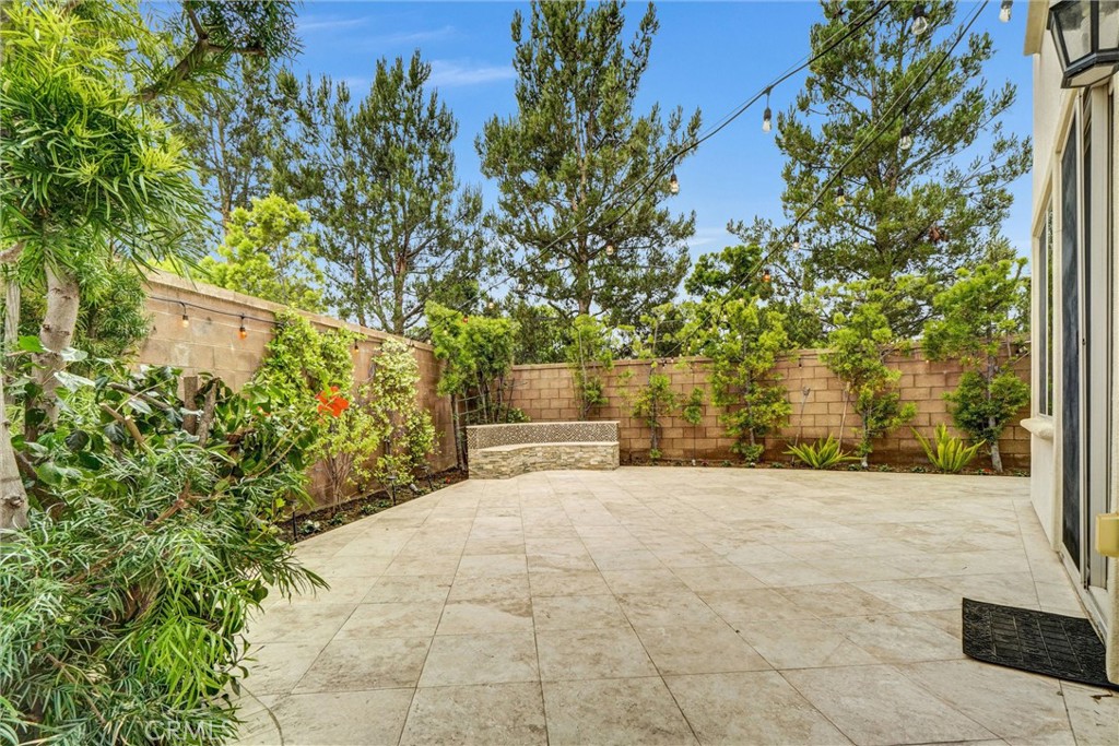 54 Visionary Irvine, CA 92618 - Photo 28 of 39 a view of an outdoor space and a yard