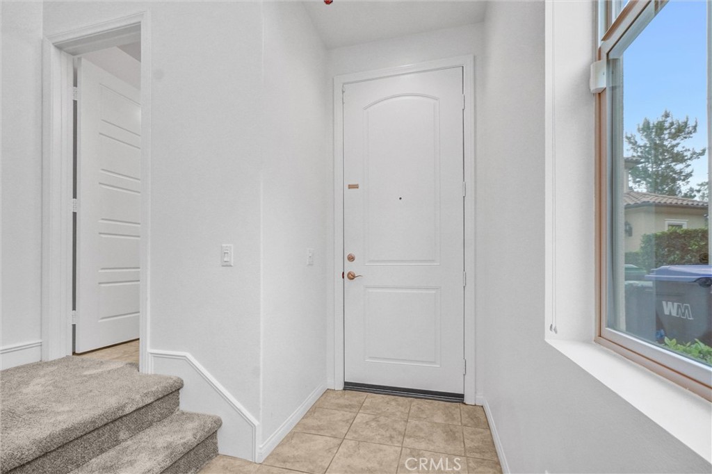 54 Visionary Irvine, CA 92618 - Photo 6 of 39 a view of bedroom and bedroom with a bed