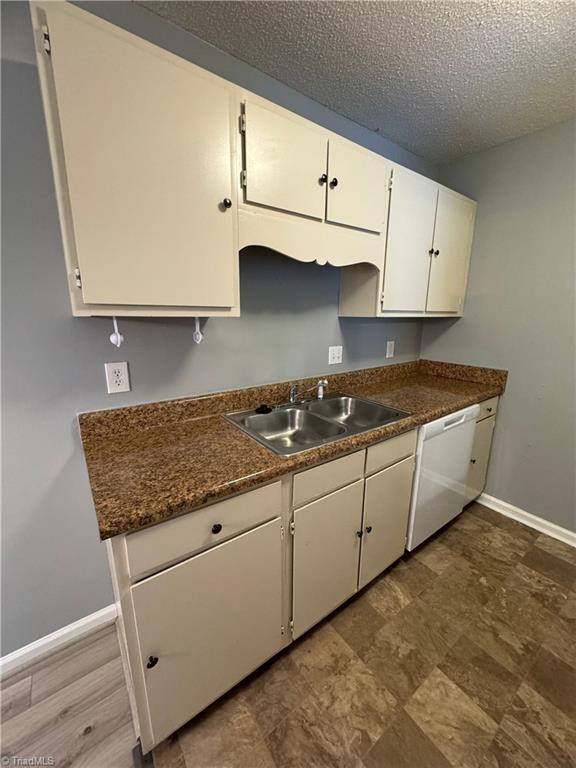 5661 Hornaday Road, Unit H Greensboro, NC 27409 - Photo 14 of 24