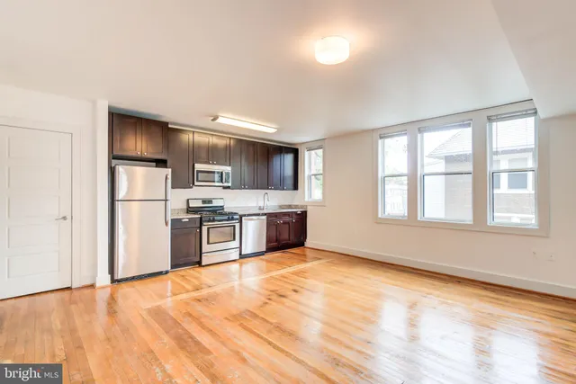 $2,100 | 1575 Spring Place Northwest, Unit 23, Washington, DC 20010