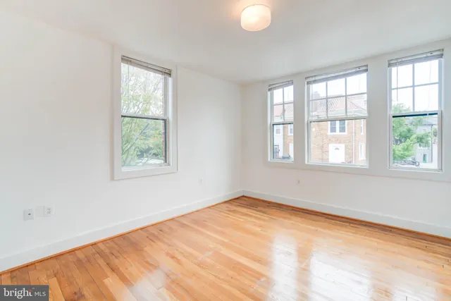 $2,100 | 1575 Spring Place Northwest, Unit 23, Washington, DC 20010