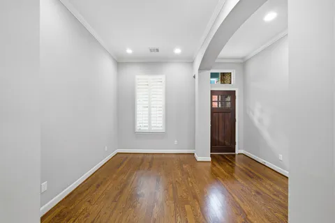 $529,900 | 4926 Ella Boulevard, Houston, TX 77018
