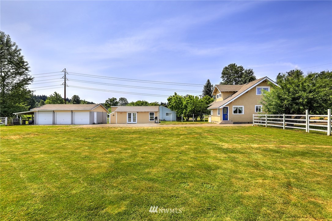 4606 Gay Road East Tacoma, WA 98443 - Photo 3 of 25
