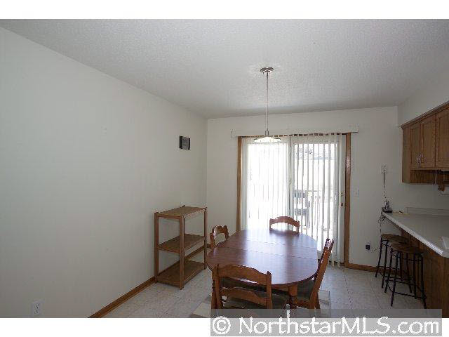 807 46th Avenue Northwest Rochester, MN 55901 - Photo 3 of 10