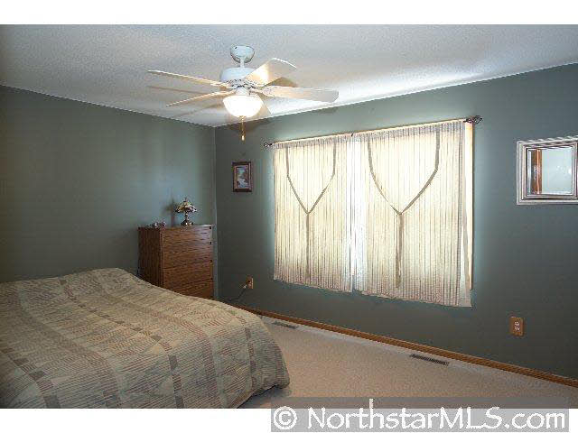 807 46th Avenue Northwest Rochester, MN 55901 - Photo 5 of 10
