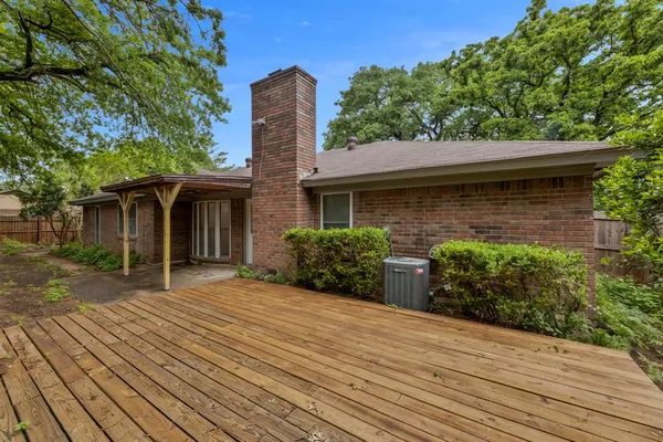 $2,350 | 5622 Woodhollow Drive, Arlington, TX 76016