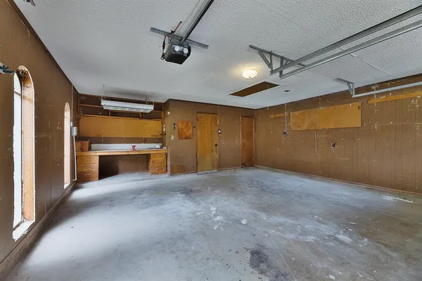$2,350 | 5622 Woodhollow Drive, Arlington, TX 76016