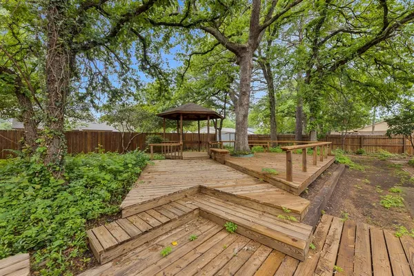 $2,350 | 5622 Woodhollow Drive, Arlington, TX 76016