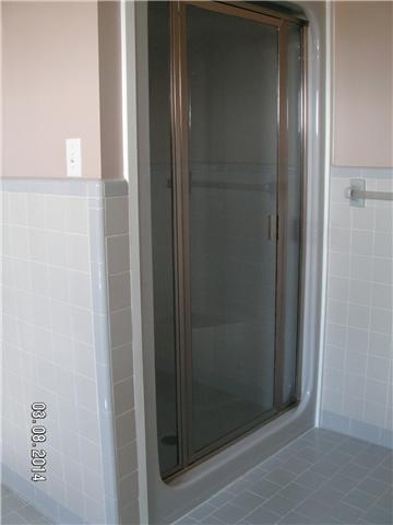 2600 Rossview Road Clarksville, TN 37043 - Photo 13 of 20 master sep shower