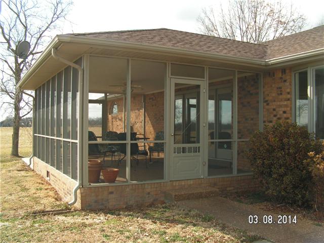 2600 Rossview Road Clarksville, TN 37043 - Photo 19 of 20 screened porch