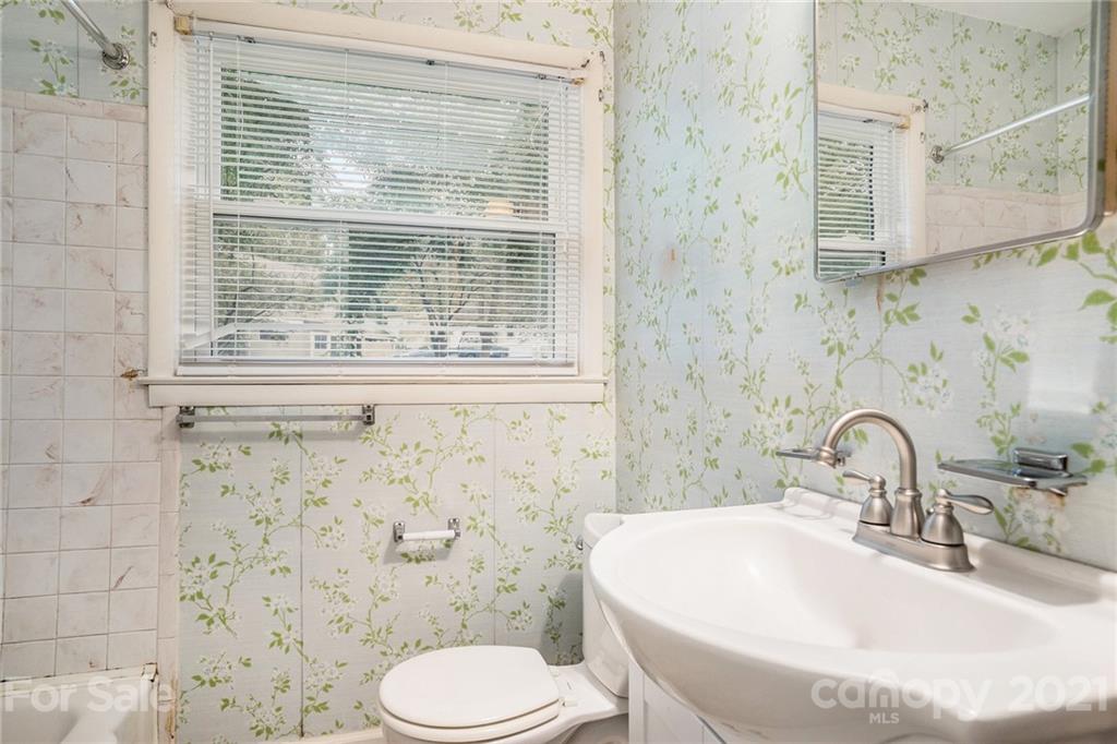 4416 Raney Way Charlotte, NC 28205 - Photo 6 of 20 Gallery Image 6