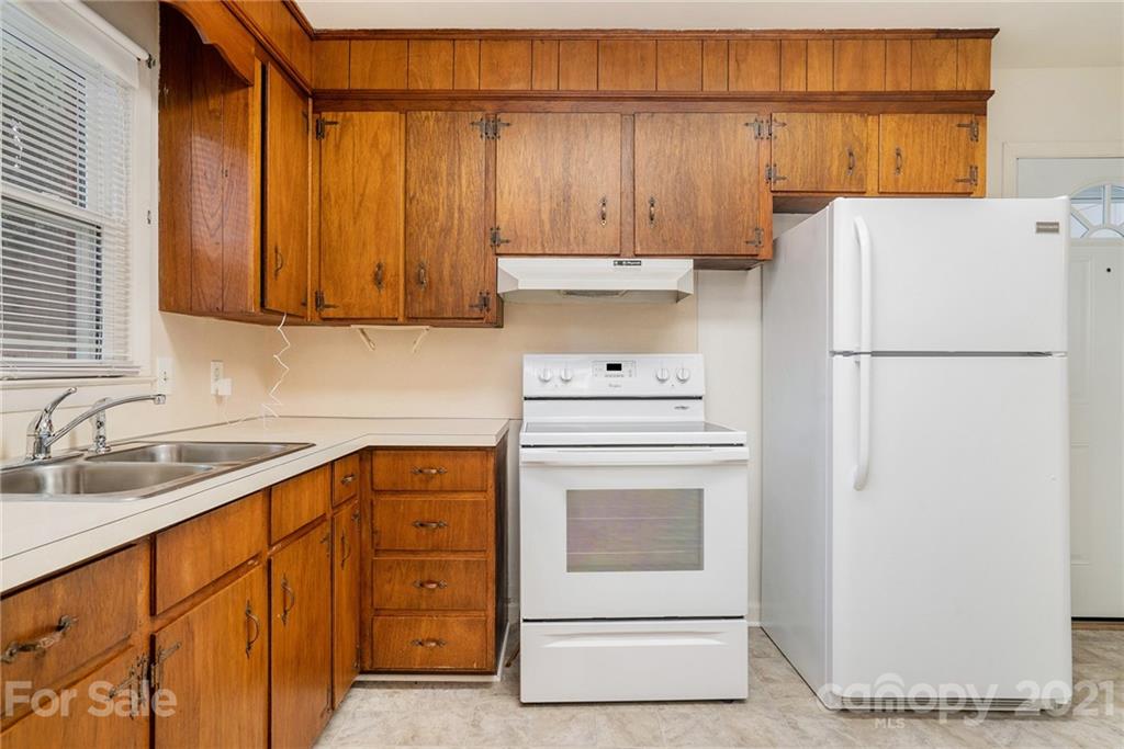 4416 Raney Way Charlotte, NC 28205 - Photo 8 of 20 Gallery Image 8