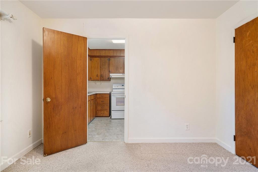 4416 Raney Way Charlotte, NC 28205 - Photo 10 of 20 Gallery Image 10