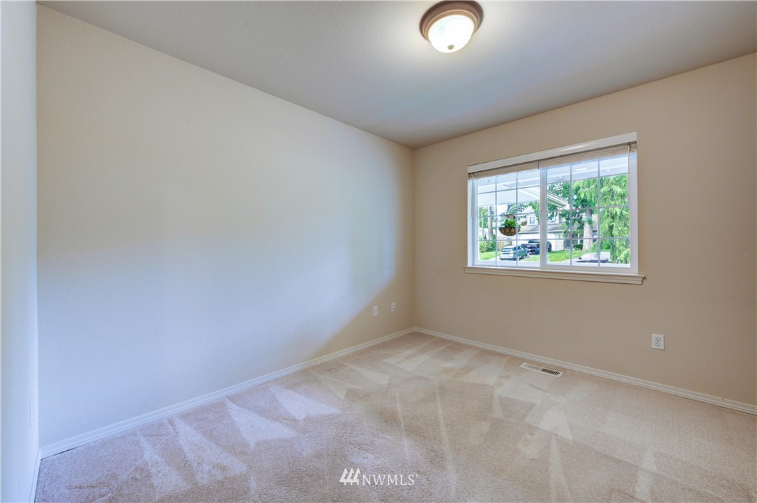 2605 Northwoods Loop Road Mount Vernon, WA 98273 - Photo 12 of 28 Gallery Image 12