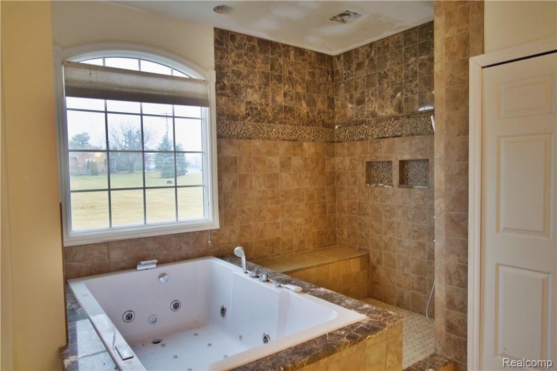 4353 32 Mile Road Romeo, MI 48065 - Photo 17 of 62 shower.jpg