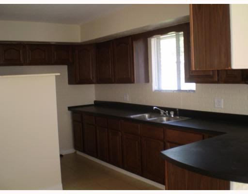 2621 Edison Road South Bend, IN 46615 - Photo 5 of 8 Gallery Image 5