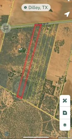 $139,900 | 1 East Highway 85, Dilley, TX 78017