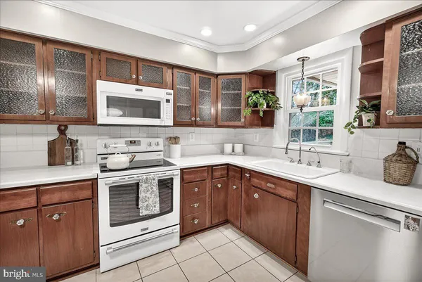 $695,000 | 15016 Timberlake Drive, Silver Spring, MD 20905
