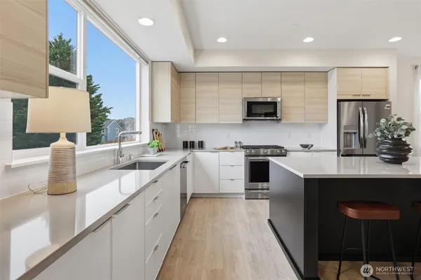 $898,000 | 31828 Valley Vista Street, Carnation, WA 98014
