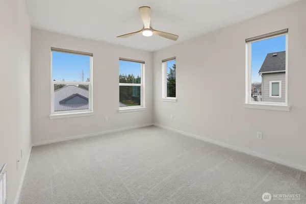 $898,000 | 31828 Valley Vista Street, Carnation, WA 98014