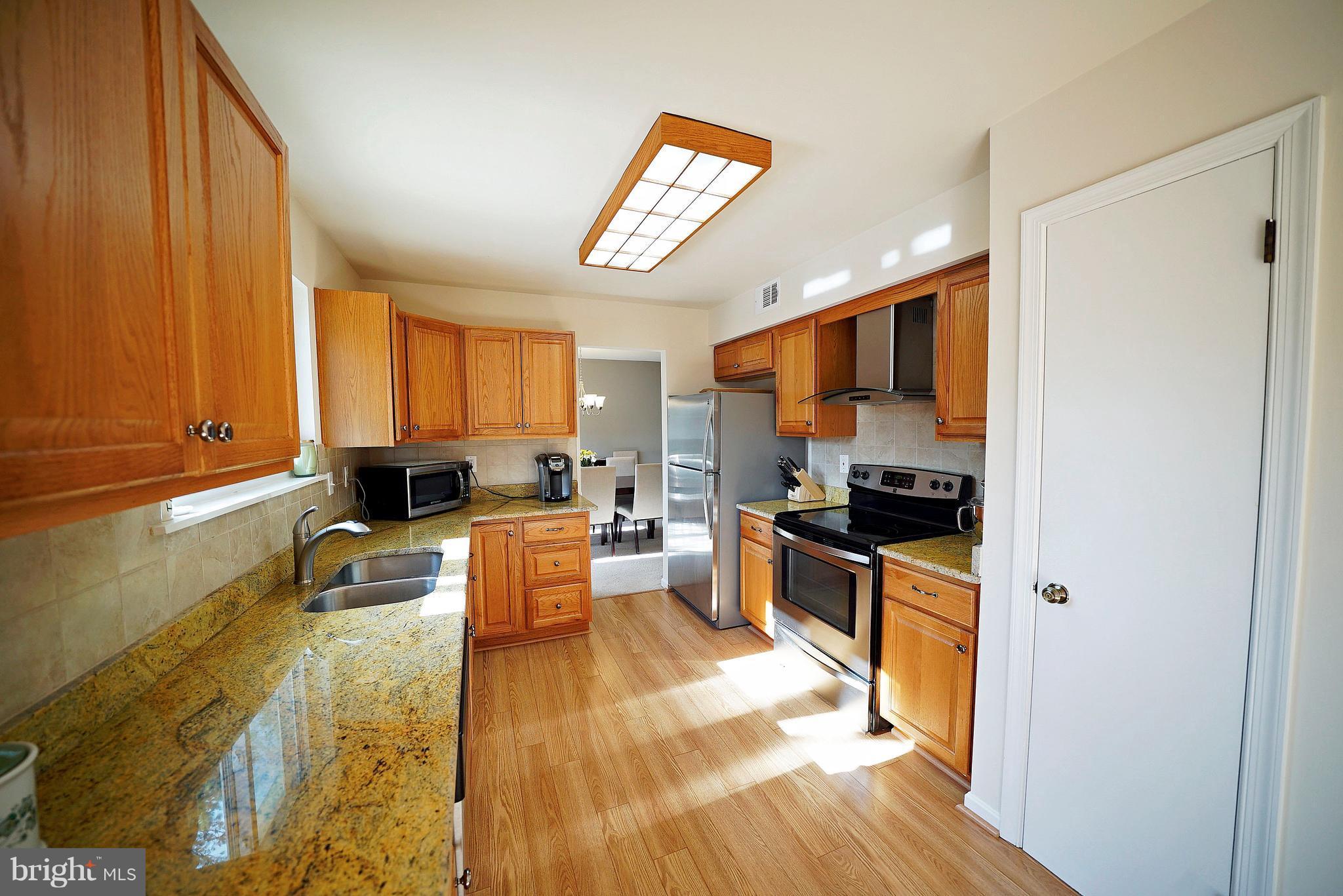 4304 Cub Run Road Chantilly, VA 20151 - Photo 12 of 27 KITCHEN 1