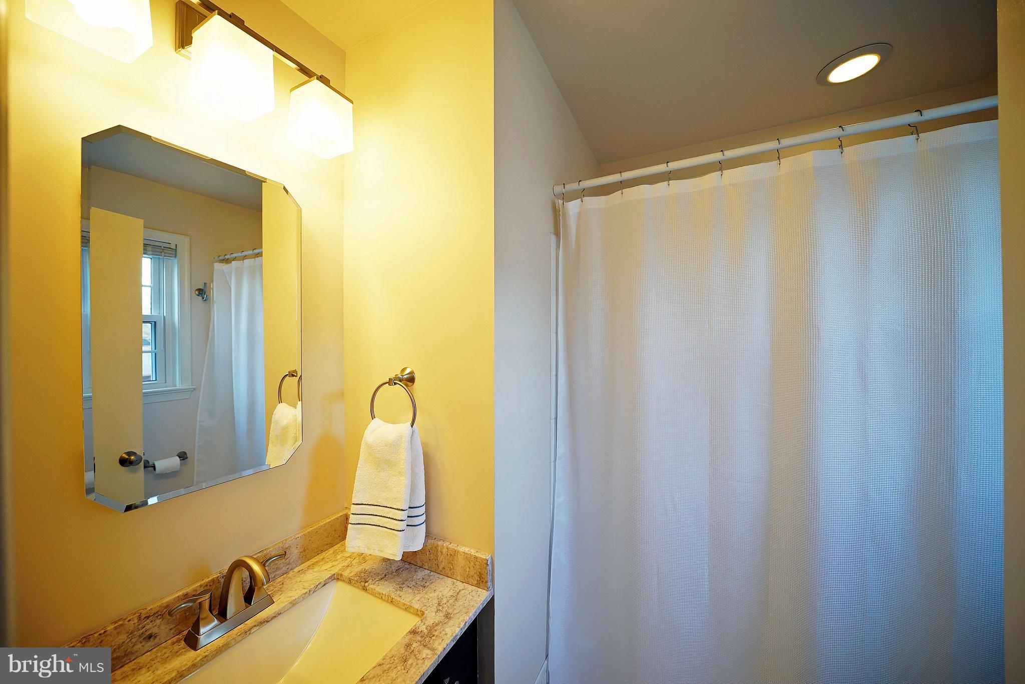 4304 Cub Run Road Chantilly, VA 20151 - Photo 17 of 27 MBR 3 - MASTER BATH