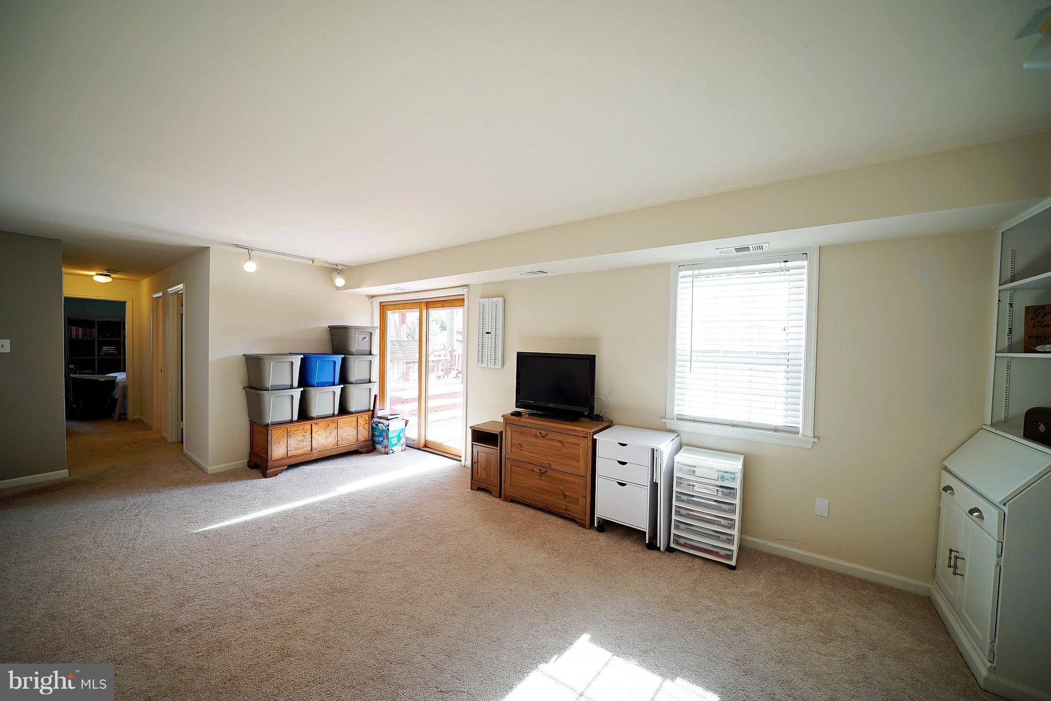 4304 Cub Run Road Chantilly, VA 20151 - Photo 24 of 27 FAMILY ROOM 2