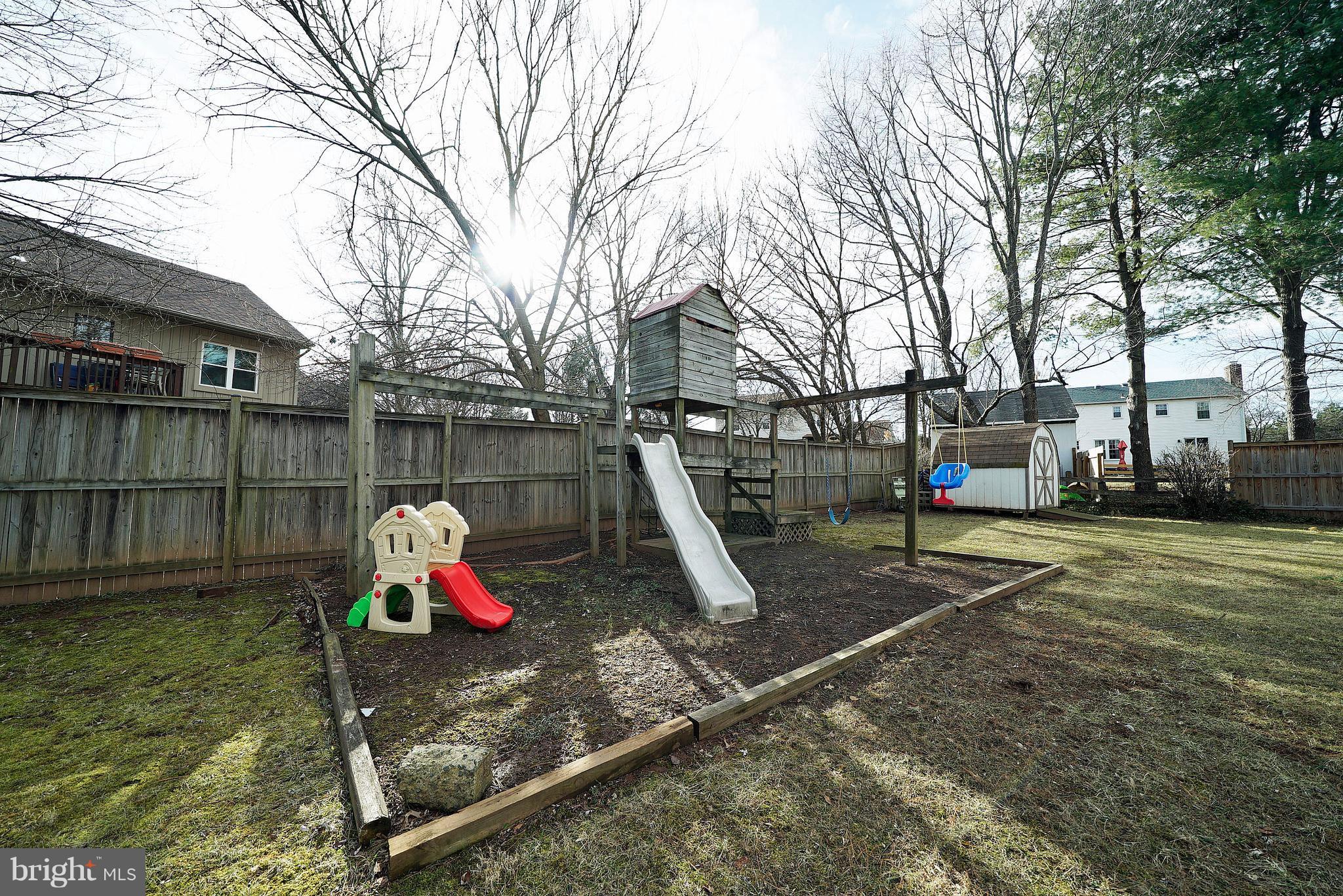 4304 Cub Run Road Chantilly, VA 20151 - Photo 6 of 27 YARD 5 - PLAY SET
