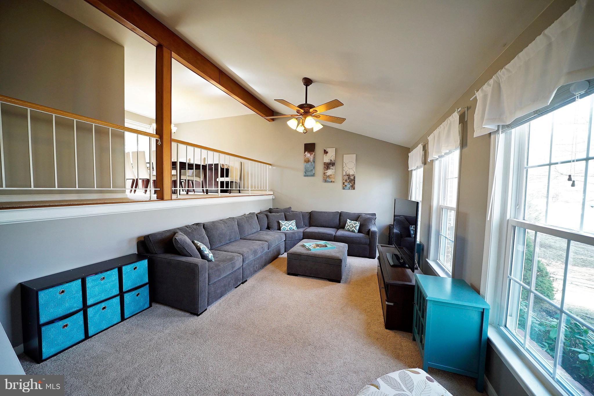 4304 Cub Run Road Chantilly, VA 20151 - Photo 8 of 27 LIVING ROOM 1