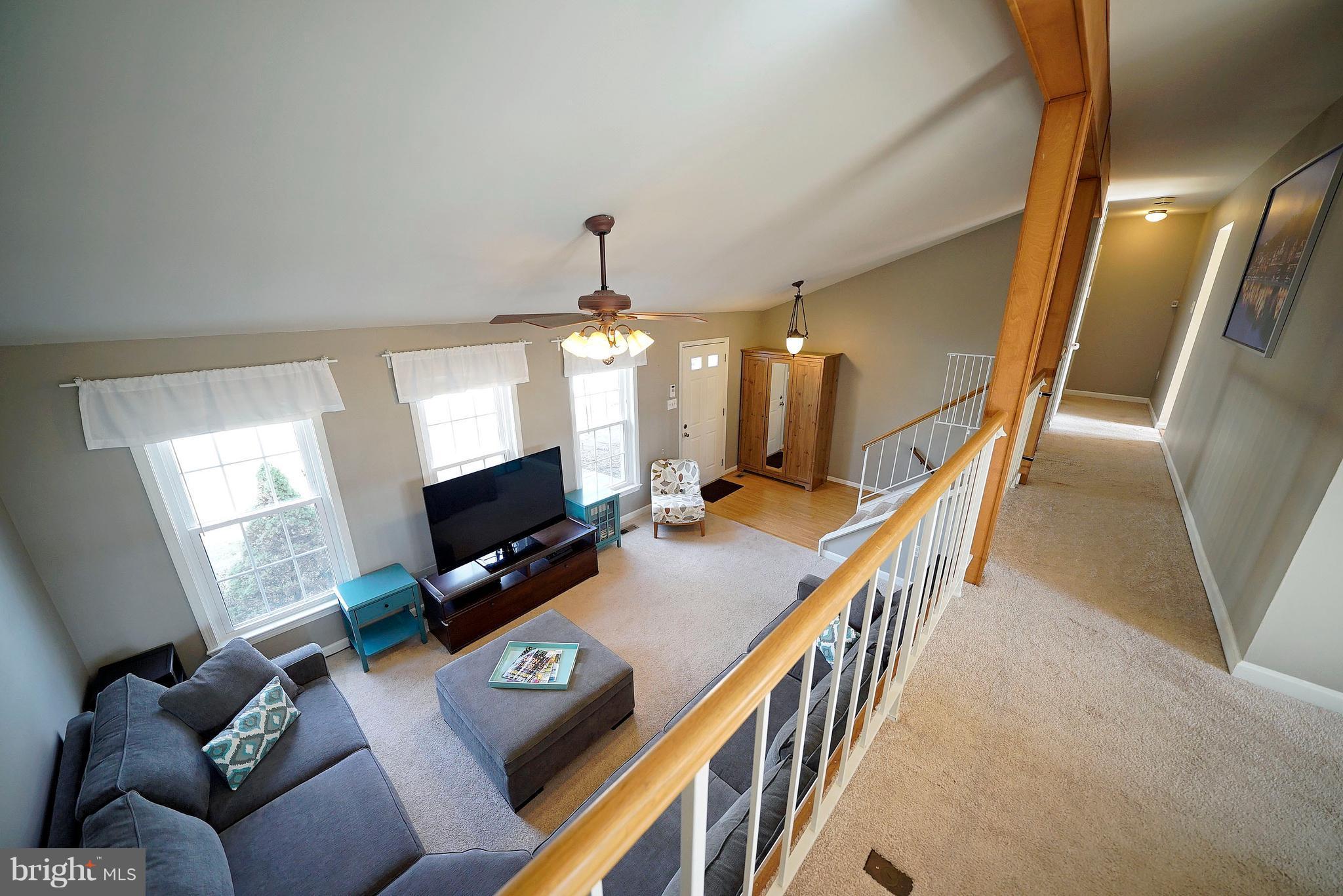 4304 Cub Run Road Chantilly, VA 20151 - Photo 9 of 27 LIVING ROOM 2