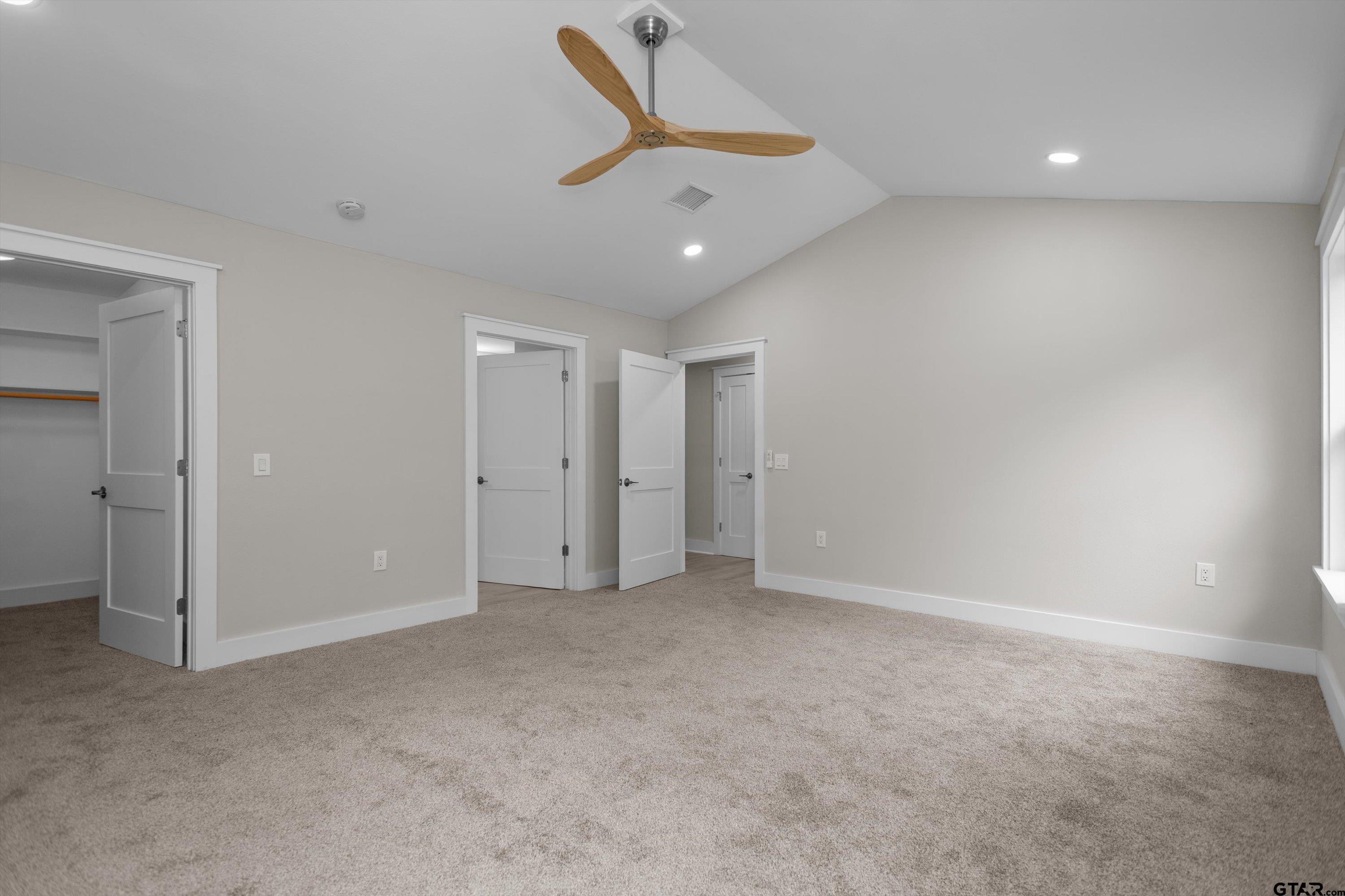 601 North 4th Street Crockett, TX 75835 - Photo 8 of 25 a view of an empty room