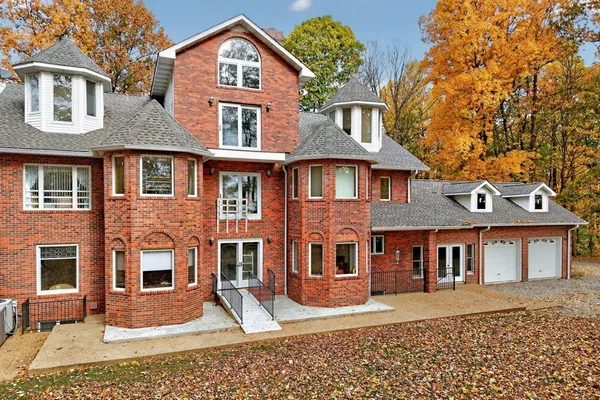 $2,500,000 | 6211 Rocky Point Road, Cookeville, TN 38506