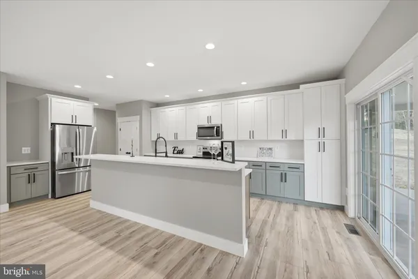 $599,900 | 831 Avanti Drive, Bunker Hill, WV 25413