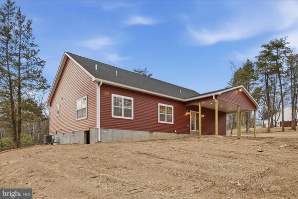 $599,900 | 831 Avanti Drive, Bunker Hill, WV 25413